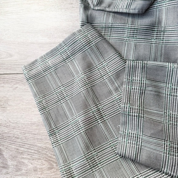 BCBGeneration Woven Tie Waist Pants - Picture 11 of 13